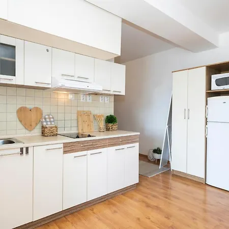 Apartment Alure Residences 4 & 24h Self Check-in *