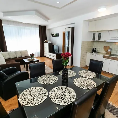Apartment Alure Residences 4 & 24h Self Check-in *