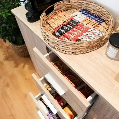 Alure Residences 4 & 24h Self Check-in