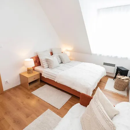 Alure Residences 4 & 24h Self Check-in Apartment *